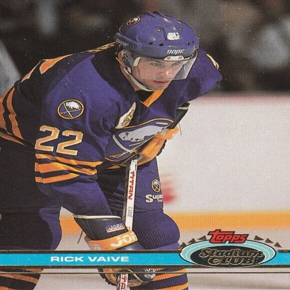 Rick Vaive Hockey Card Collection - Picture 4 of 5